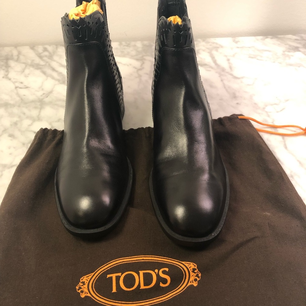 Tod’s Size 38.5 Black Leather Laser Cut Boots